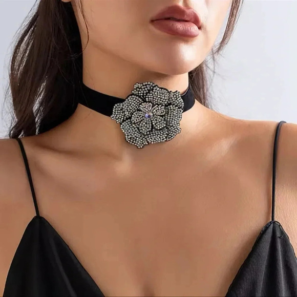 Rose Flower Full Rhinestone Crystal Choker - Picture 1 of 6